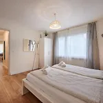 Switzerland إنترلاكن